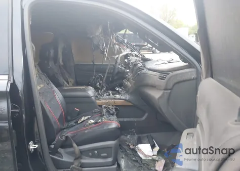 2017 GMC Yukon Xl Denali z USA, uszkodzony, nr VIN 1GKS2HKJ2HR121048